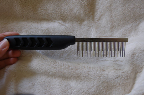 Persian cat grooming comb